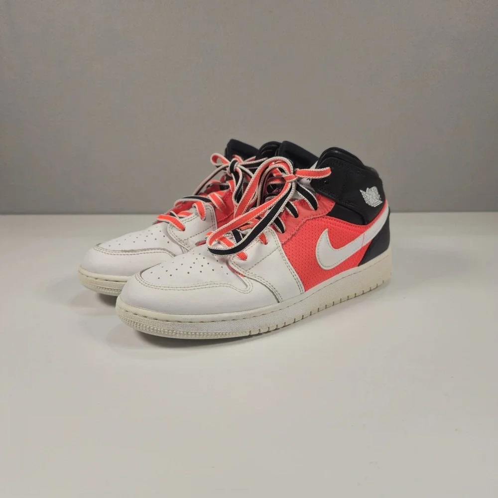 Nike Air Jordan 1 Mid‎ SE GS White Infrared FB4417-016 Size 7Y Womens 8.5